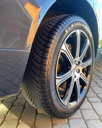 Volvo XC 60 cena 138900 przebieg: 73360, rok produkcji 2019 z Tuchów małe 596